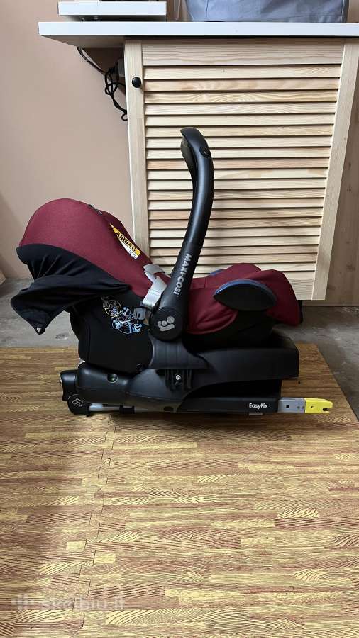 Maxi Cosi Cabriofix kėdutė su baze