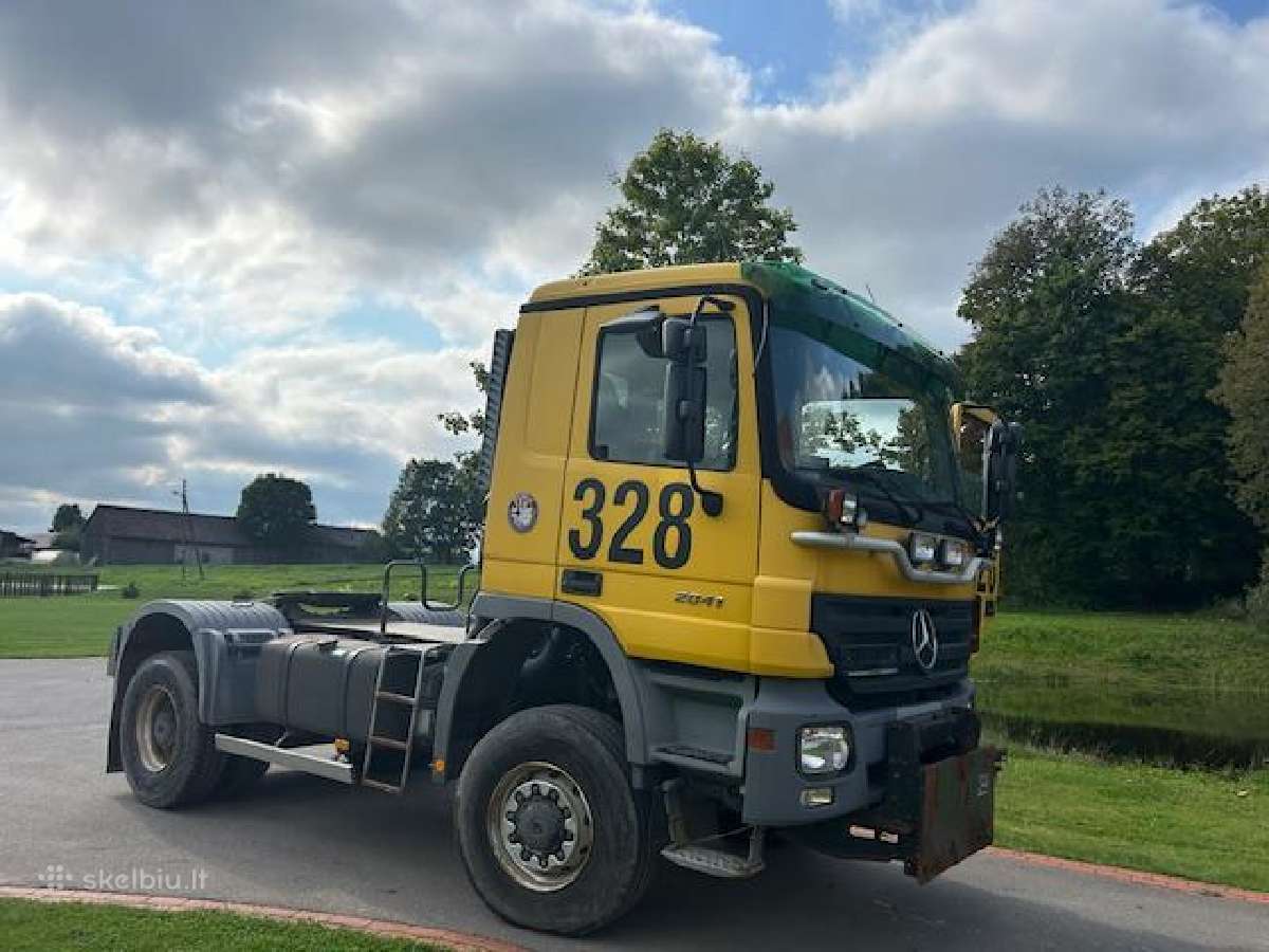 Mercedes Benz vilkikas su agro padangomis - nuotraukos Nr. 6