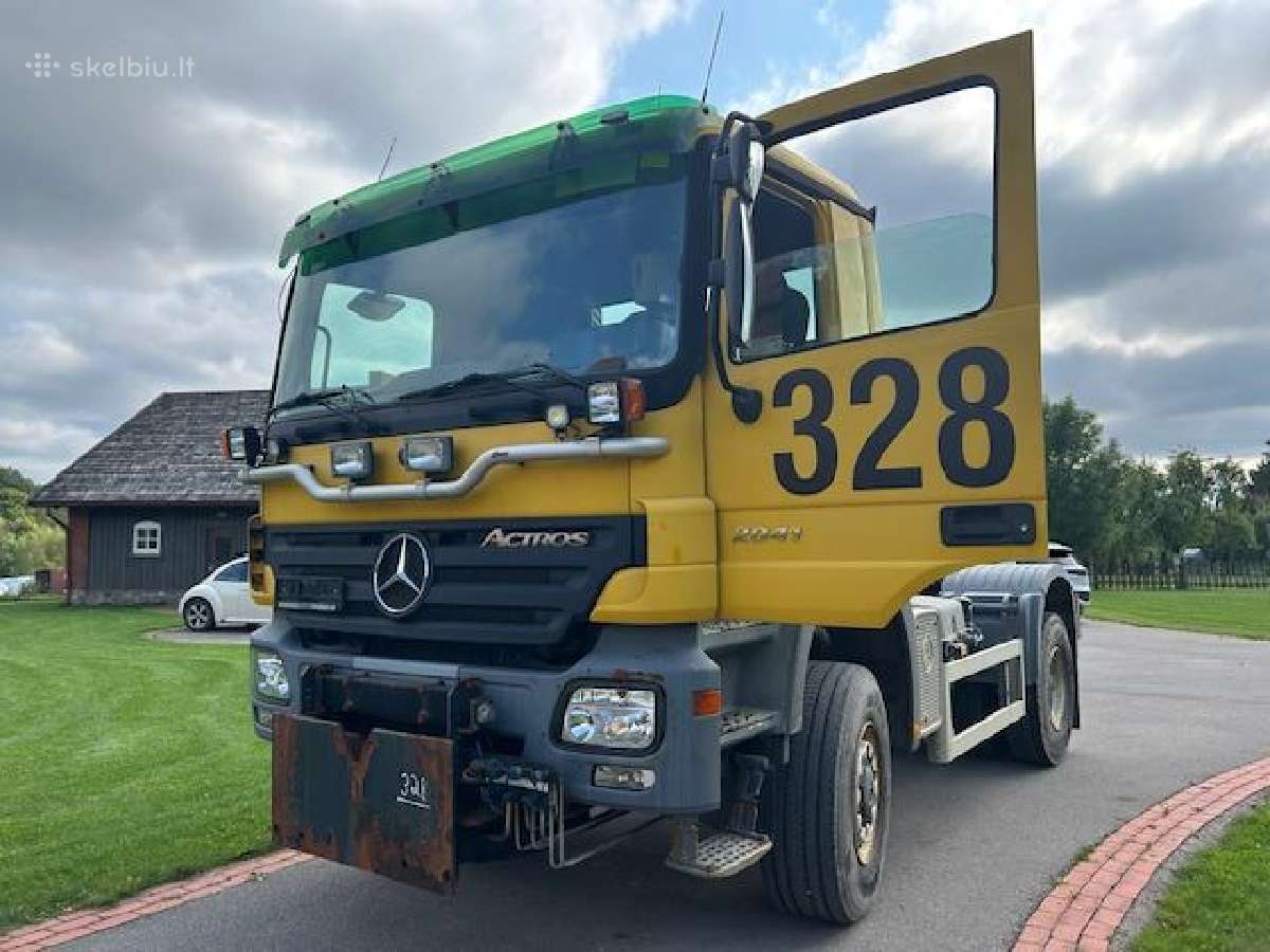 Mercedes Benz vilkikas su agro padangomis - nuotraukos Nr. 10