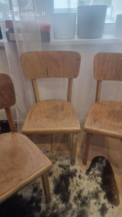 Senos kėdės restsuracijai