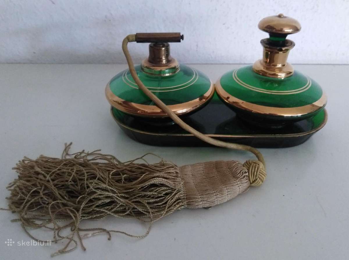 Senovinis kosmetikos rinkinys zalias stiklas 1939