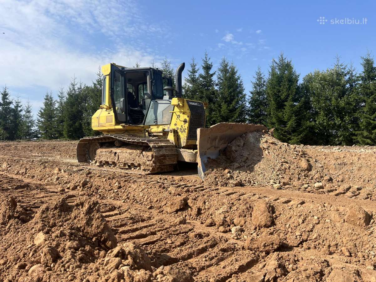 Komatsu buldozerio nuoma, sklypo lyginimas