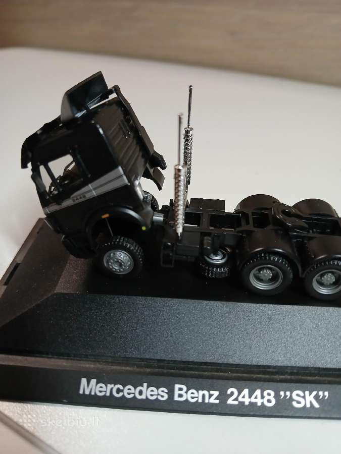 Mersedes Benz 2448 Sk 1:72 - nuotraukos Nr. 3