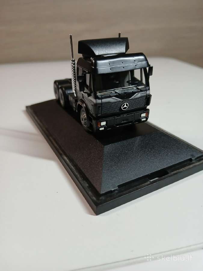 Mersedes Benz 2448 Sk 1:72 - nuotraukos Nr. 4