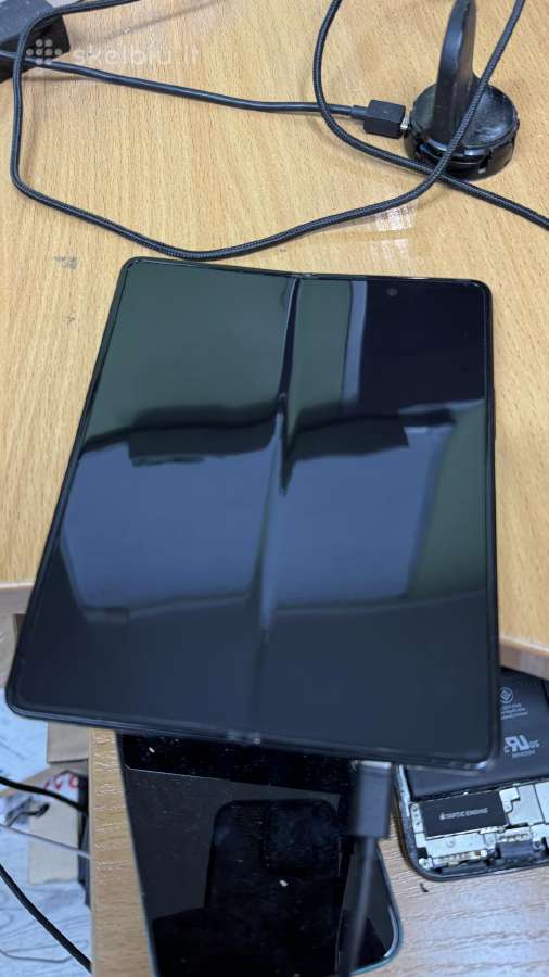 Samsung galaxy z fold3 vidinis ekranas - nuotraukos Nr. 2