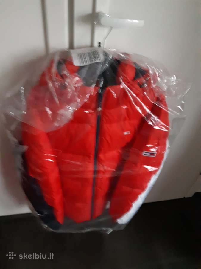 Tommy Jeans striukė