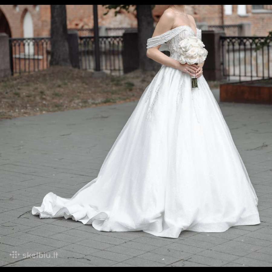 Vestuvinė suknelė