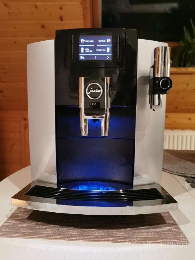 Jura E8