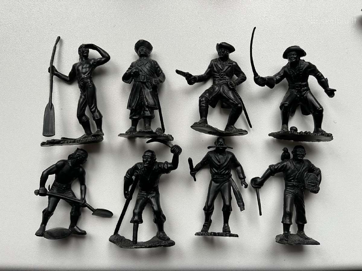 Dzi kareiveliai piratai
