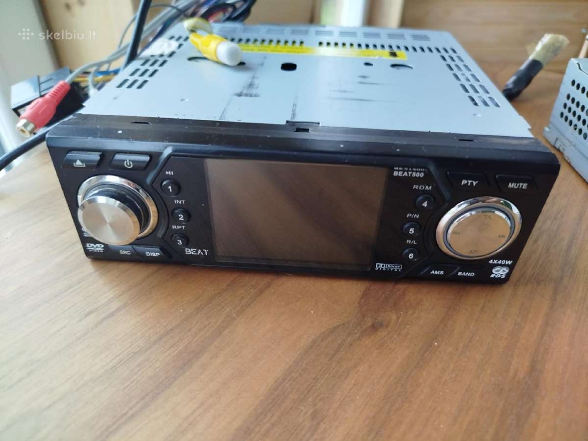 Auto magnetolas Beat ir Pionier ir garsiakalbiai
