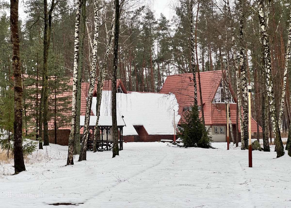 Poilsiavietė-vila su tvenkiniais šalia Giluičio