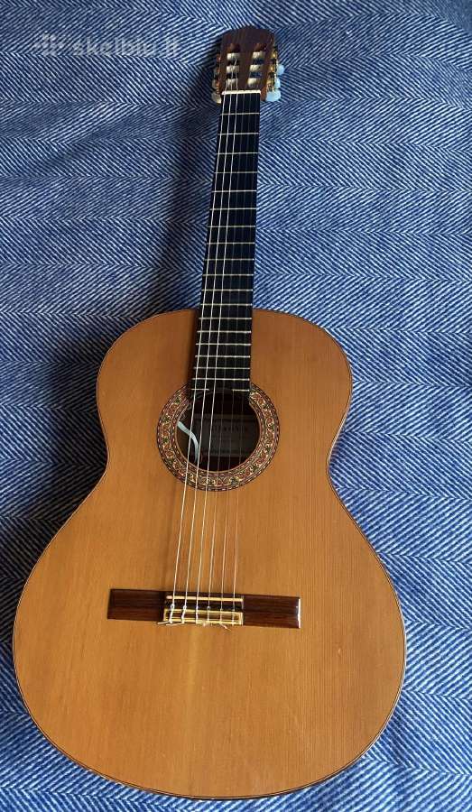 Klasikinė gitara Alhambra 4p su pajungimu + dėklas