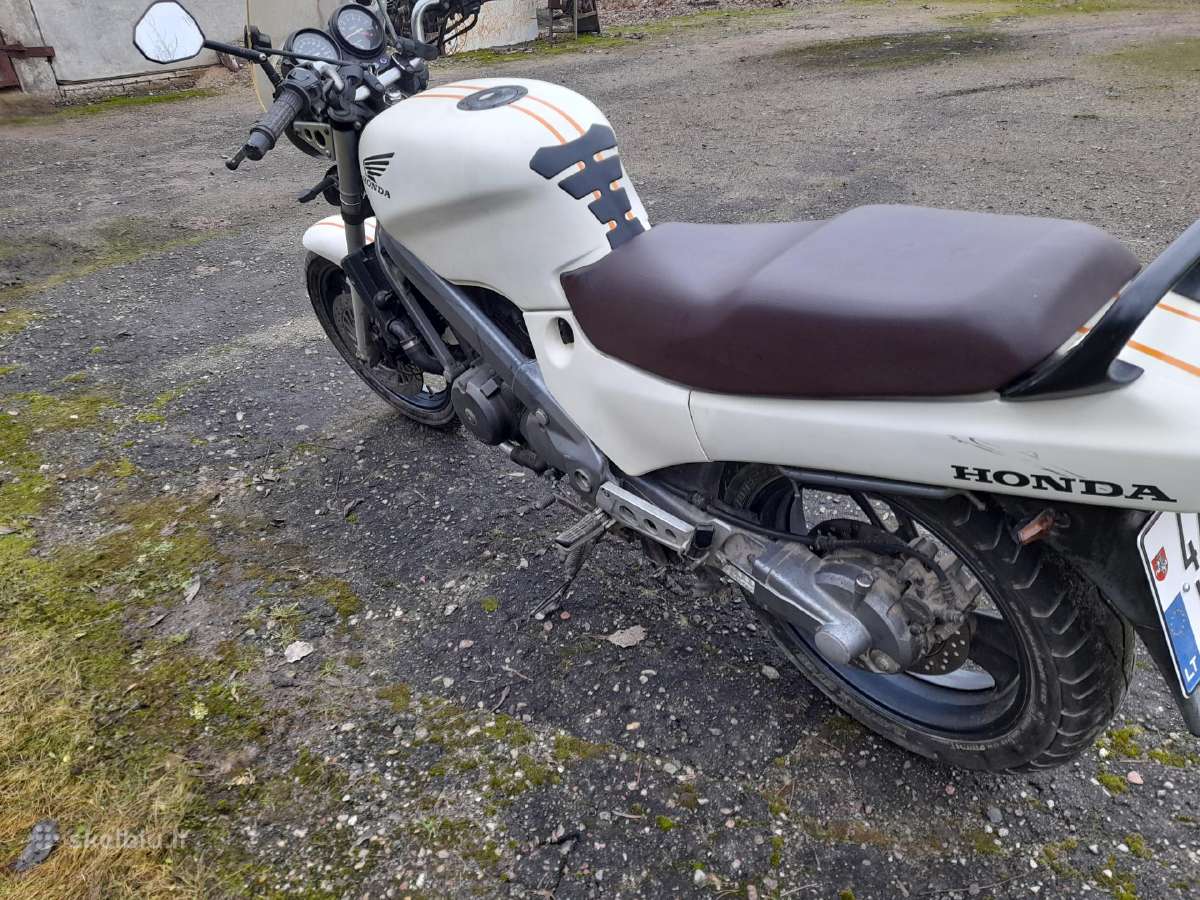 Motociklas Ntv 650 - nuotraukos Nr. 4