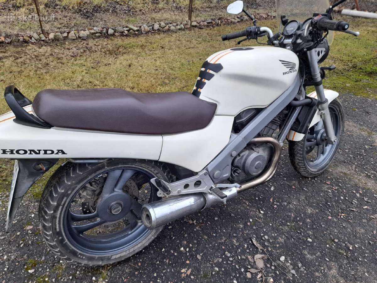 Motociklas Ntv 650 - nuotraukos Nr. 5