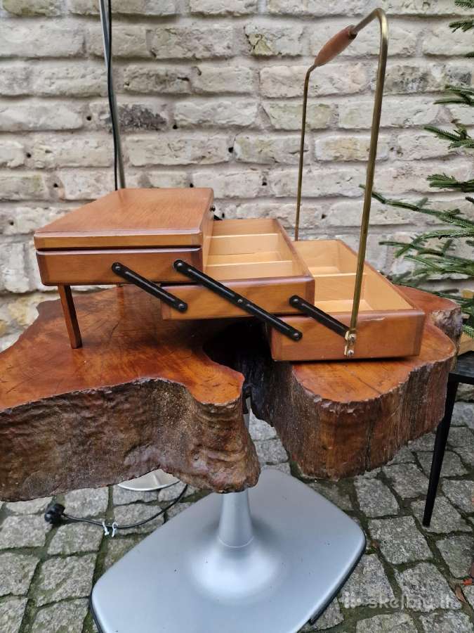 Vintažinės mid century rankdarbių dėžutės - nuotraukos Nr. 5