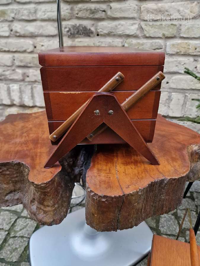 Vintažinės mid century rankdarbių dėžutės - nuotraukos Nr. 7