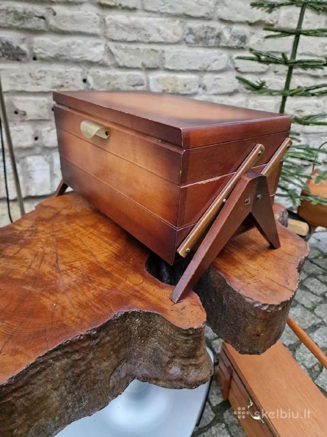 Vintažinės mid century rankdarbių dėžutės - nuotraukos Nr. 8