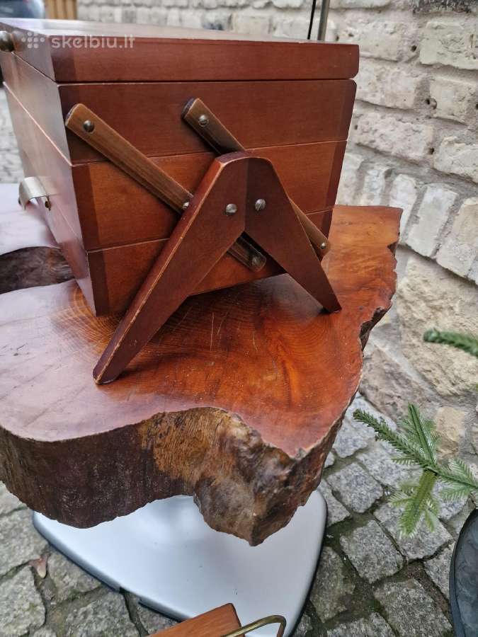 Vintažinės mid century rankdarbių dėžutės - nuotraukos Nr. 13