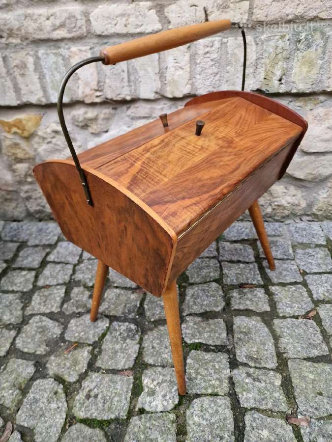 Vintažinės mid century rankdarbių dėžutės - nuotraukos Nr. 15