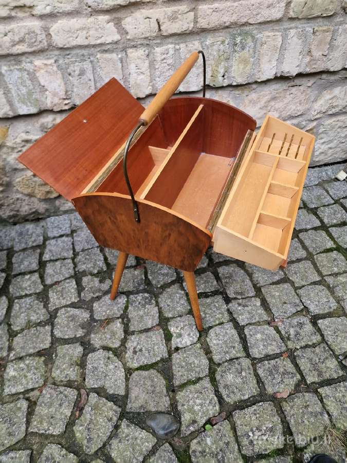 Vintažinės mid century rankdarbių dėžutės - nuotraukos Nr. 19