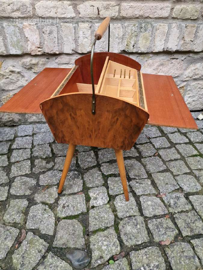 Vintažinės mid century rankdarbių dėžutės - nuotraukos Nr. 20