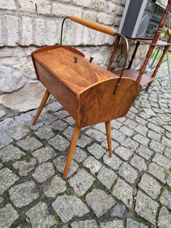 Vintažinės mid century rankdarbių dėžutės - nuotraukos Nr. 22
