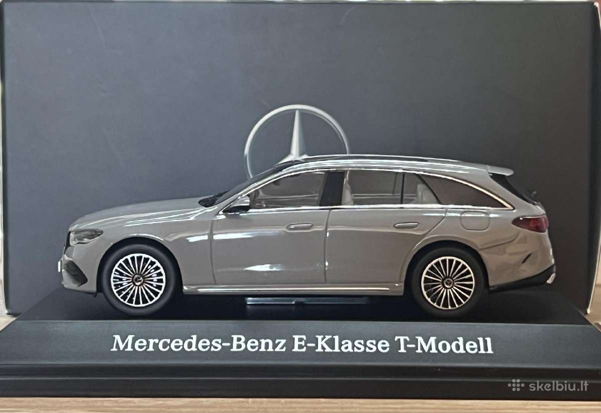Mercedes Benz E S214 1:43