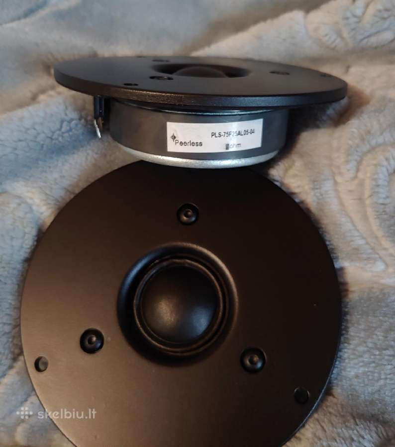 Peerless,yamaha tweeter/jamo,celestion/westra bass