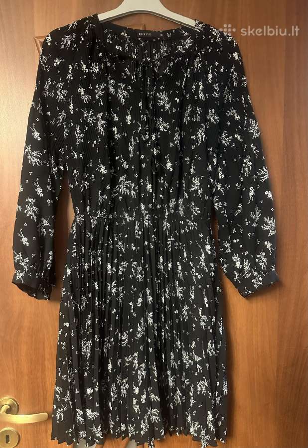 Labai graži, stilinga suknele , 20 eur