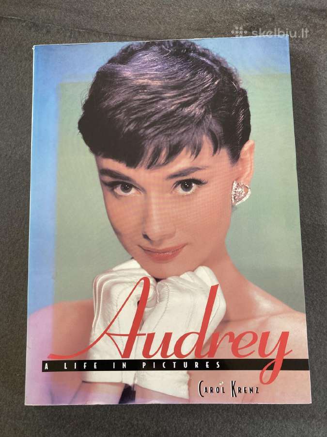 Knyga Audrey Hepburn a life in pictures