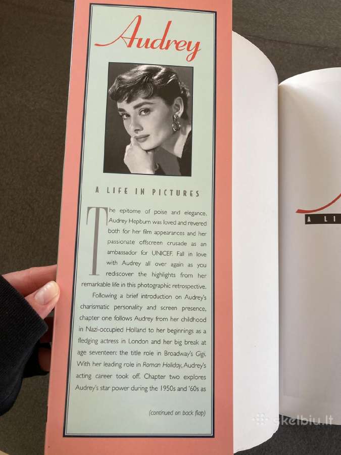 Knyga Audrey Hepburn a life in pictures - nuotraukos Nr. 3