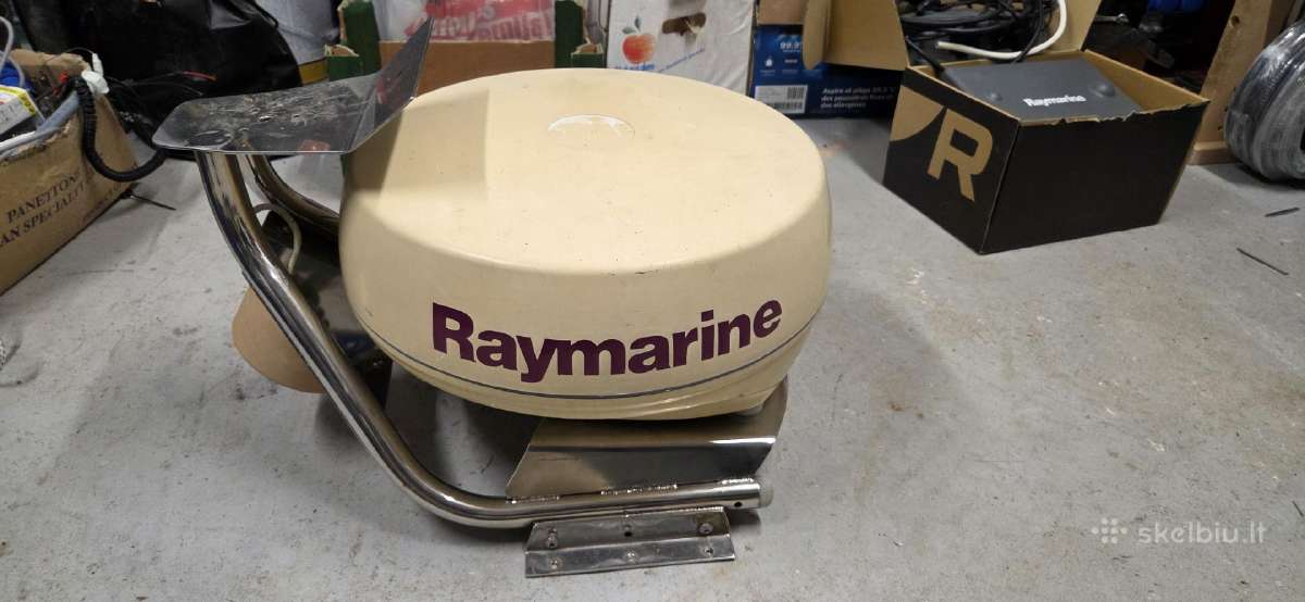 Raymarine C80 su radaru - nuotraukos Nr. 2
