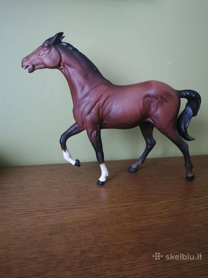 Porcelianinis Royal Doulton žirgas