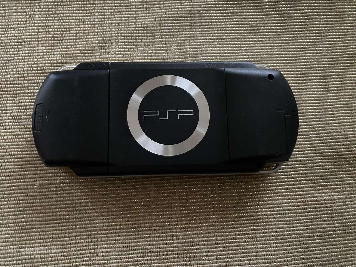 Atrištas Sony PSP 1004 su žaidimais - nuotraukos Nr. 2