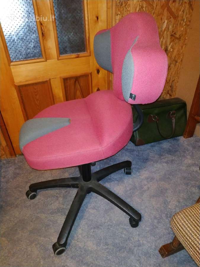 Kompiuterio ofiso kėdė ergonominė su ratukais