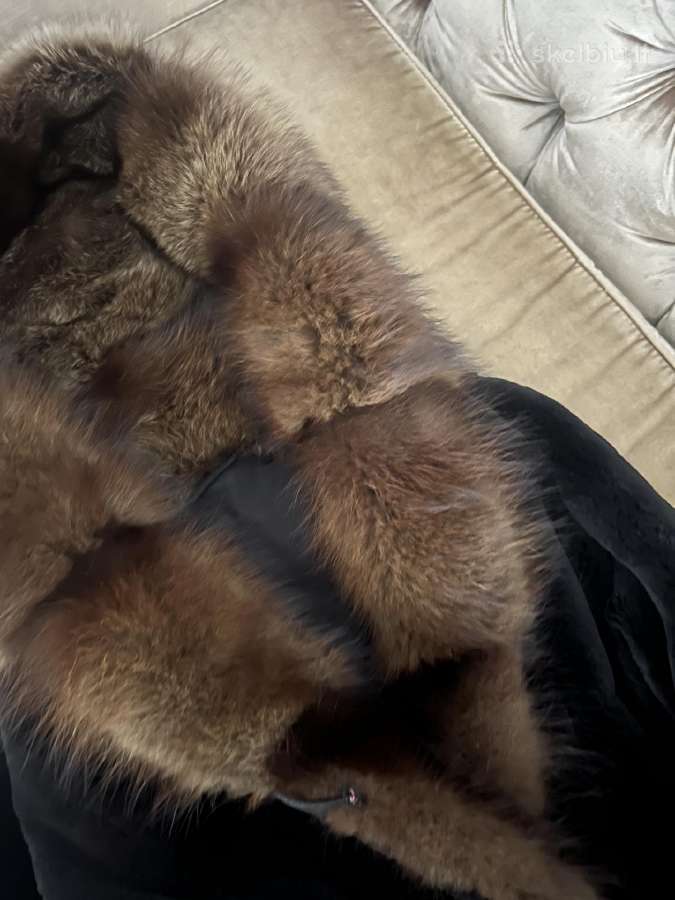 Kirptos audinės kailiniai su sabalo apykakle - nuotraukos Nr. 11