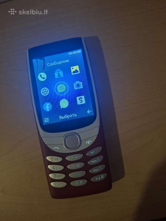Nokia 8210 - nuotraukos Nr. 2