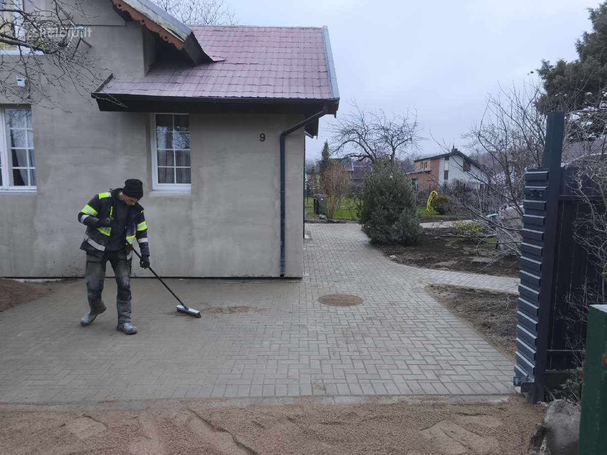 Trinkelių klojimas, bortų statymas