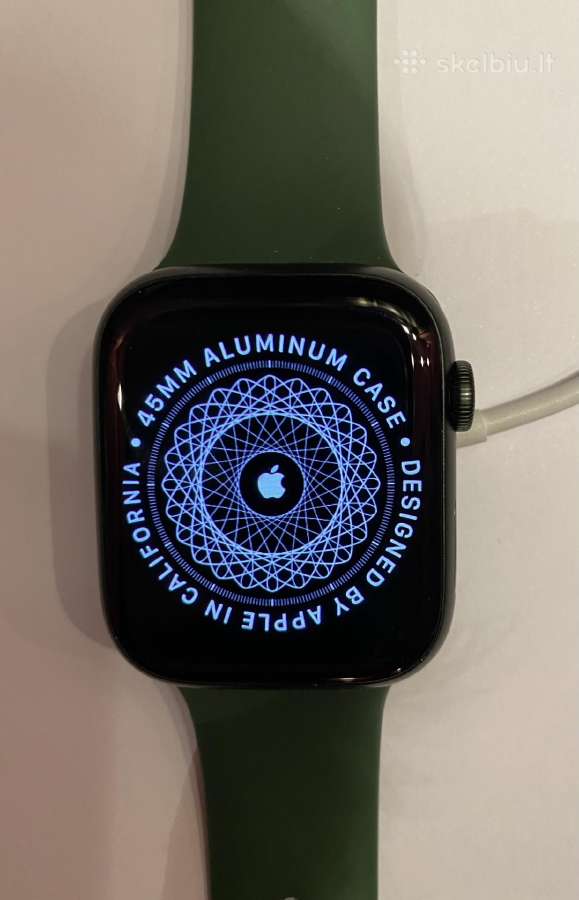 Idealios būklės Apple Watch 7 45 mm