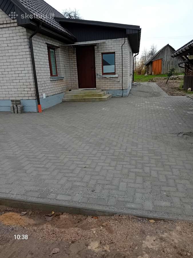 Tvarkome prasėdimus. Klojame trinkeles - nuotraukos Nr. 24