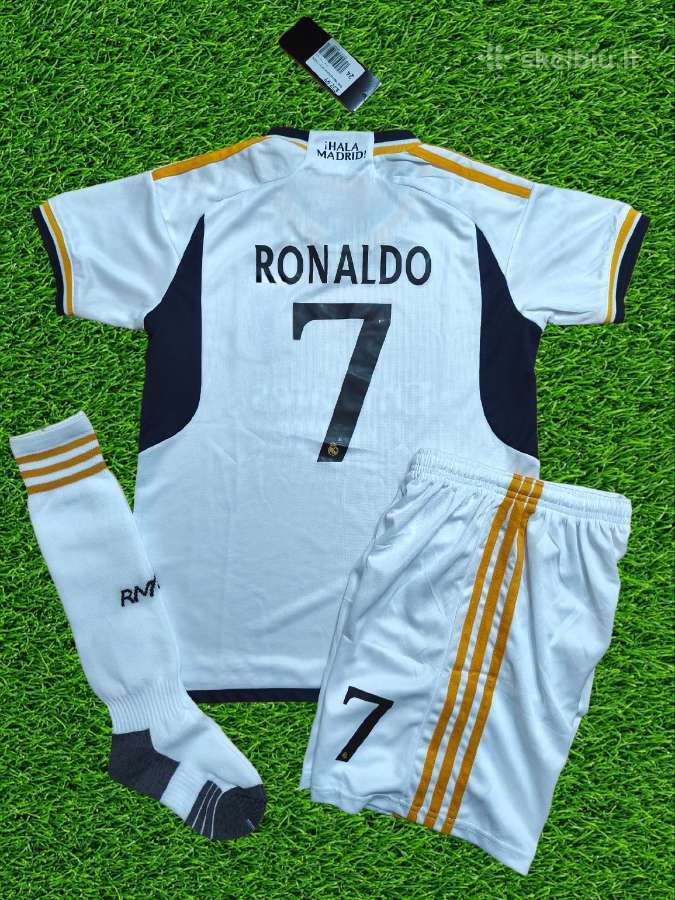 Ronaldo futbolo apranga