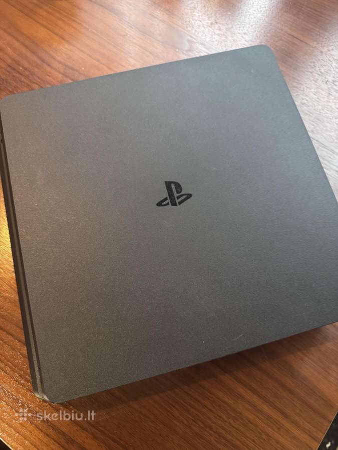 Sony Playstation 4 Slim 1tb juodas (Naudotas)