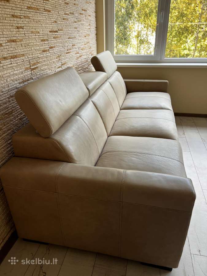 Parduodama puikios būklės odinė sofa su pufu - nuotraukos Nr. 3