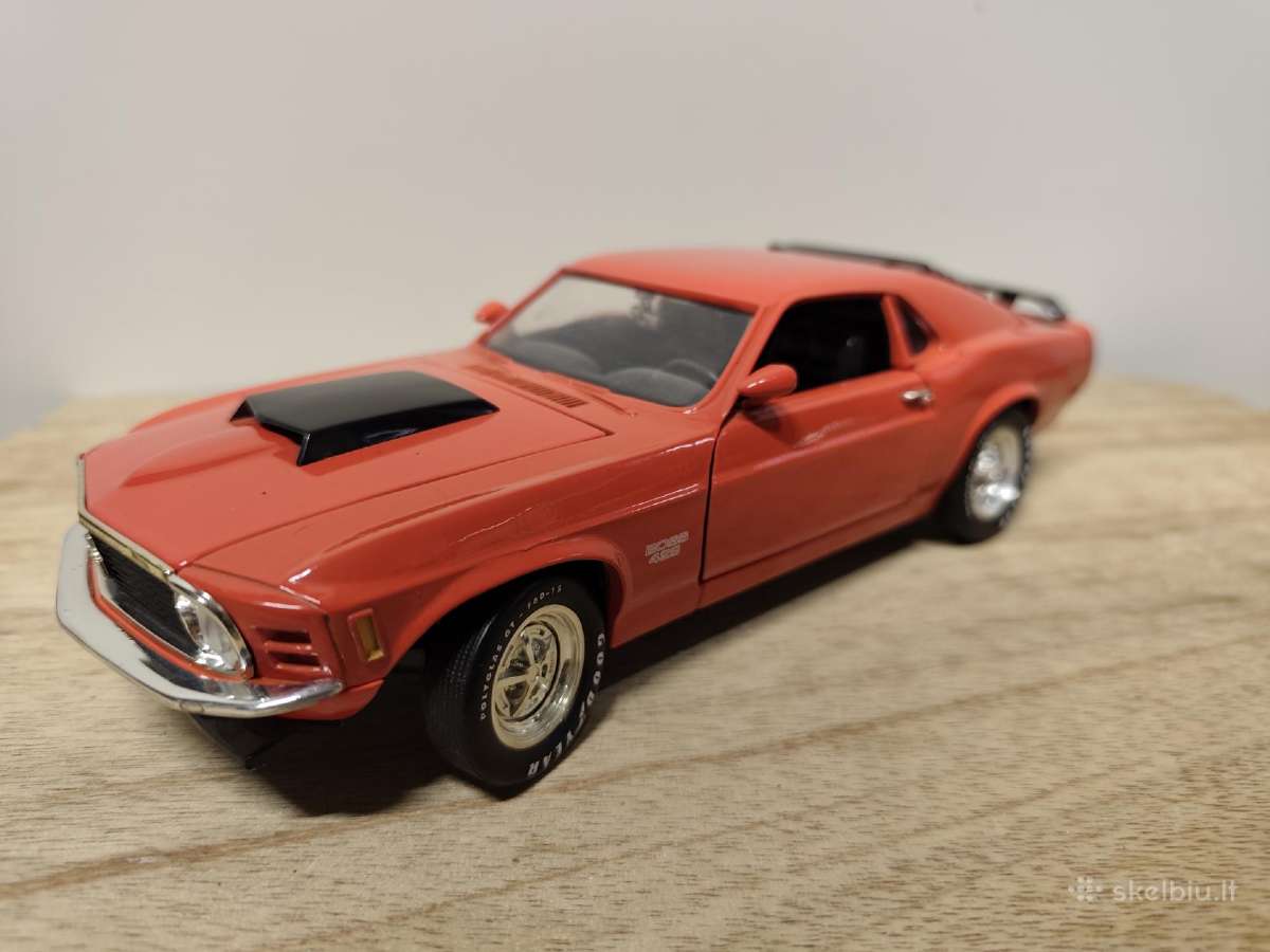 Ford Mustang Boss 1:18
