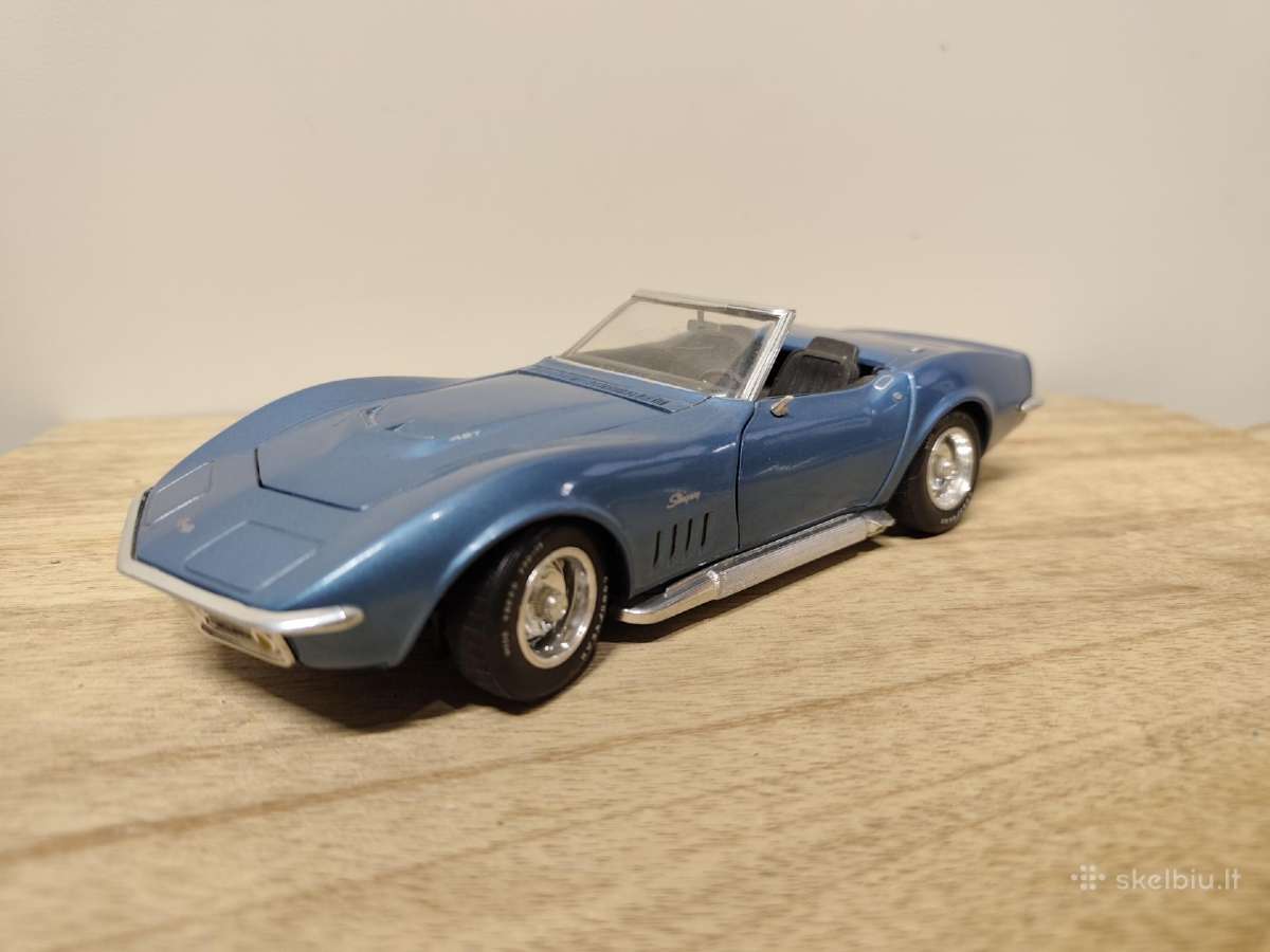 Chevrolet Corvette 1:18