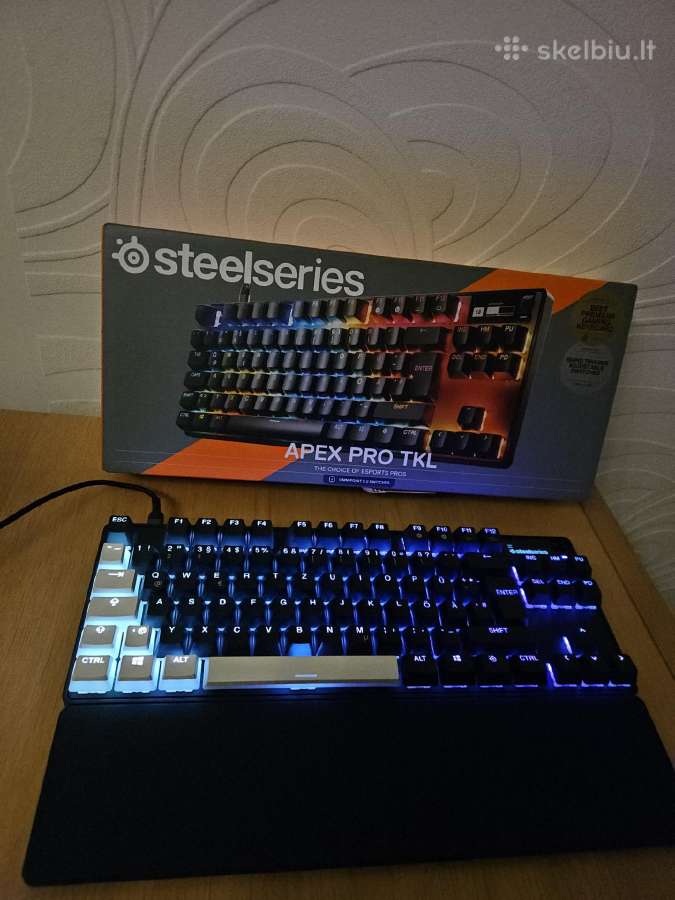 Steelseries, Razer, Corsair, Cherry klaviatūros