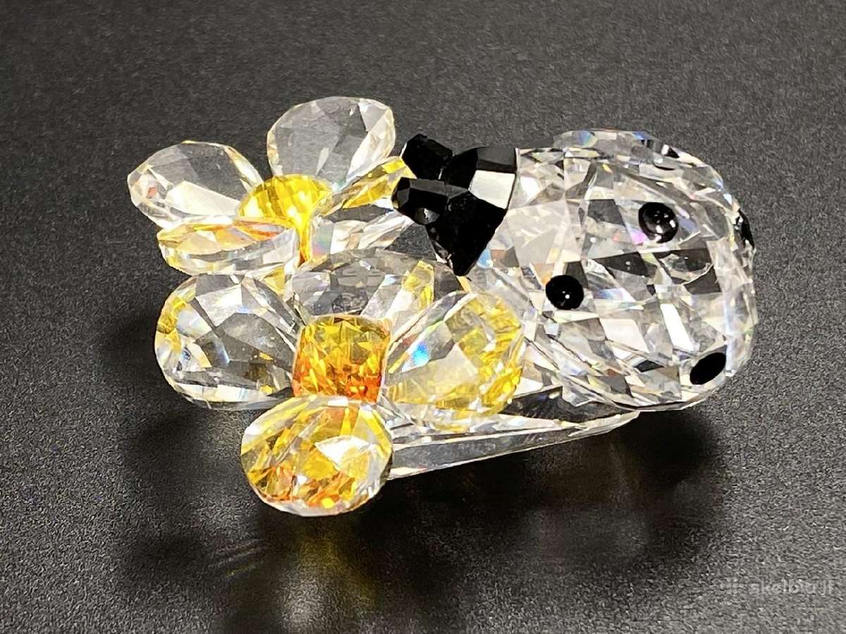 Krištolinė swarovski skulptūra "Boružėlė"