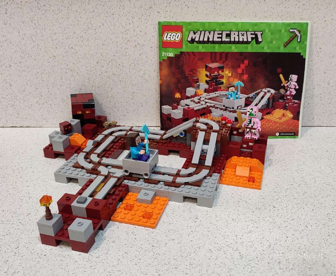 Lego Minecraft 21130 The Nether geležinkelis