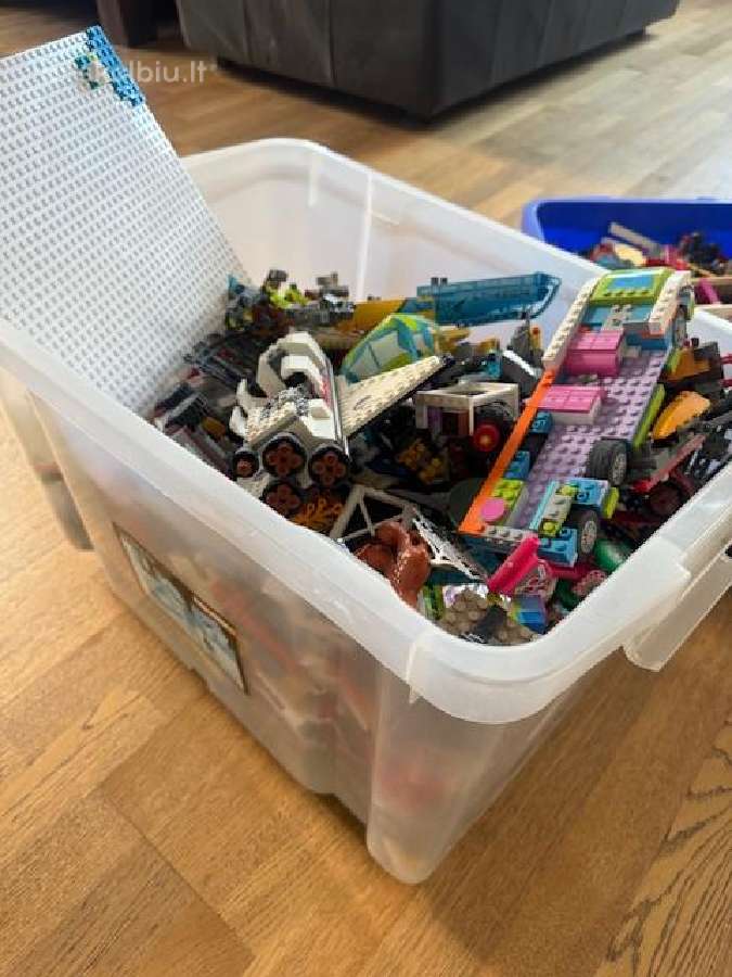 Parduodu naudotas lego kaladeles