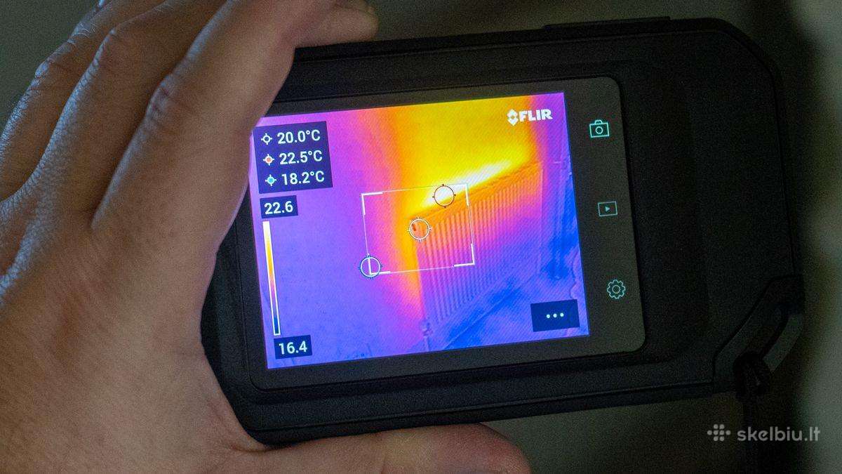 Perku Flir termovizorių / termovizinę kamerą